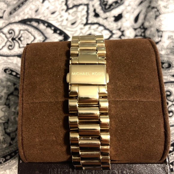 Michael Kors Gold Watch - Picture 7 of 8